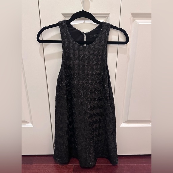 Aritzia Dresses & Skirts - Talula (Aritzia) Canterbury Black Matte Sequined Shift Dress